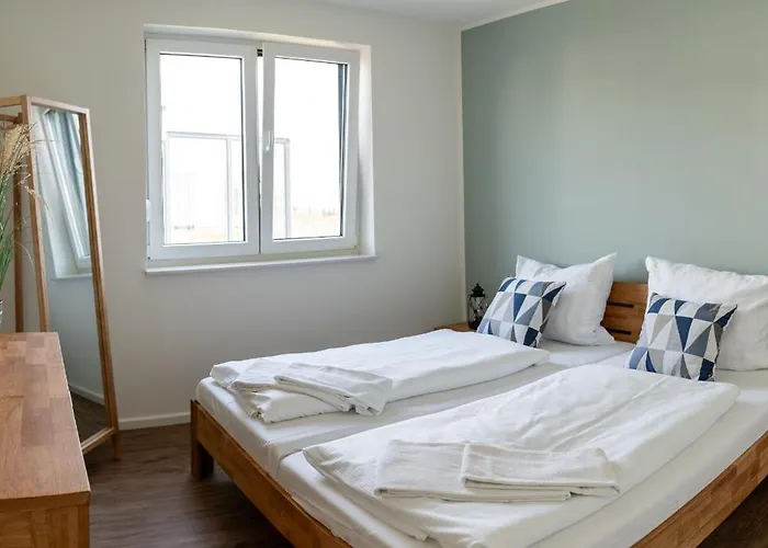 Holiday home Hangar 19 Luxusbungalow Am H8 *